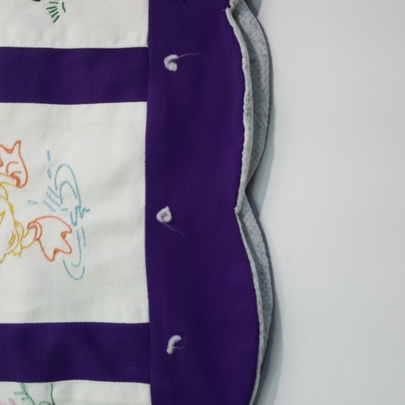 Vintage Handmade Baby Child Quilt Coverlet with Baby Animals - Picture 13 of 13